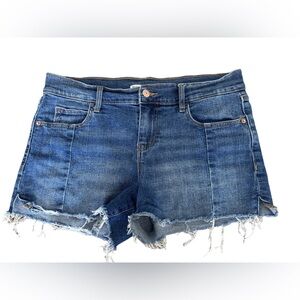 Old Navy Boyfriend Cut Off Denim Shorts - Medium Wash - 6